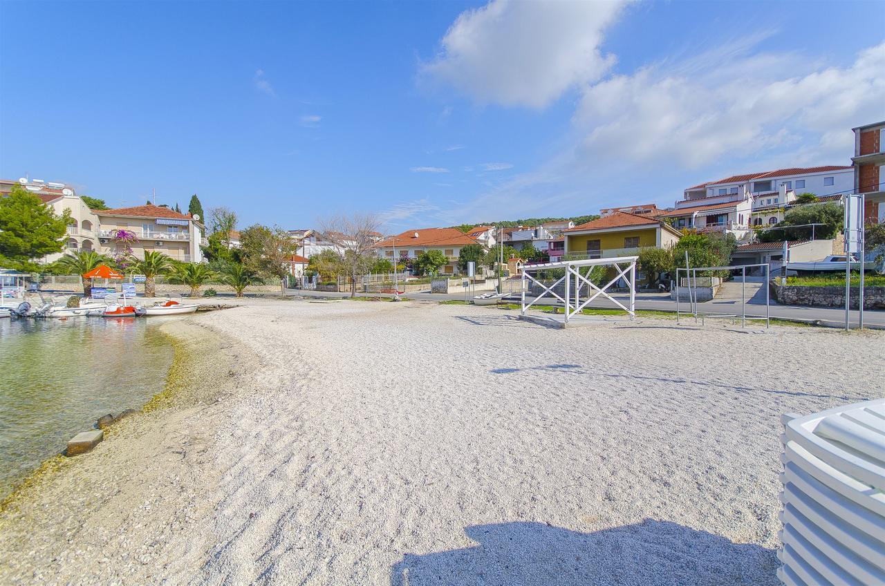 Apartments Karlo Trogir Exterior foto