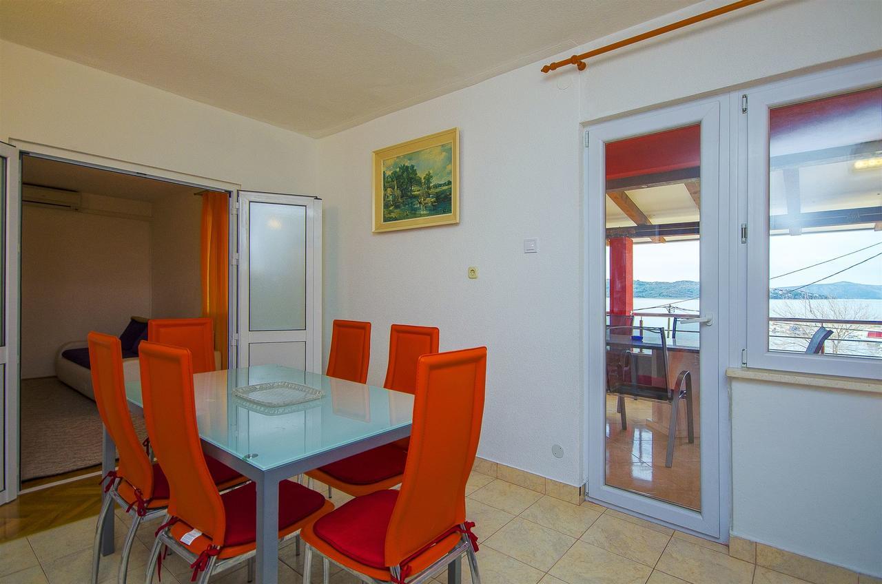 Apartments Karlo Trogir Exterior foto