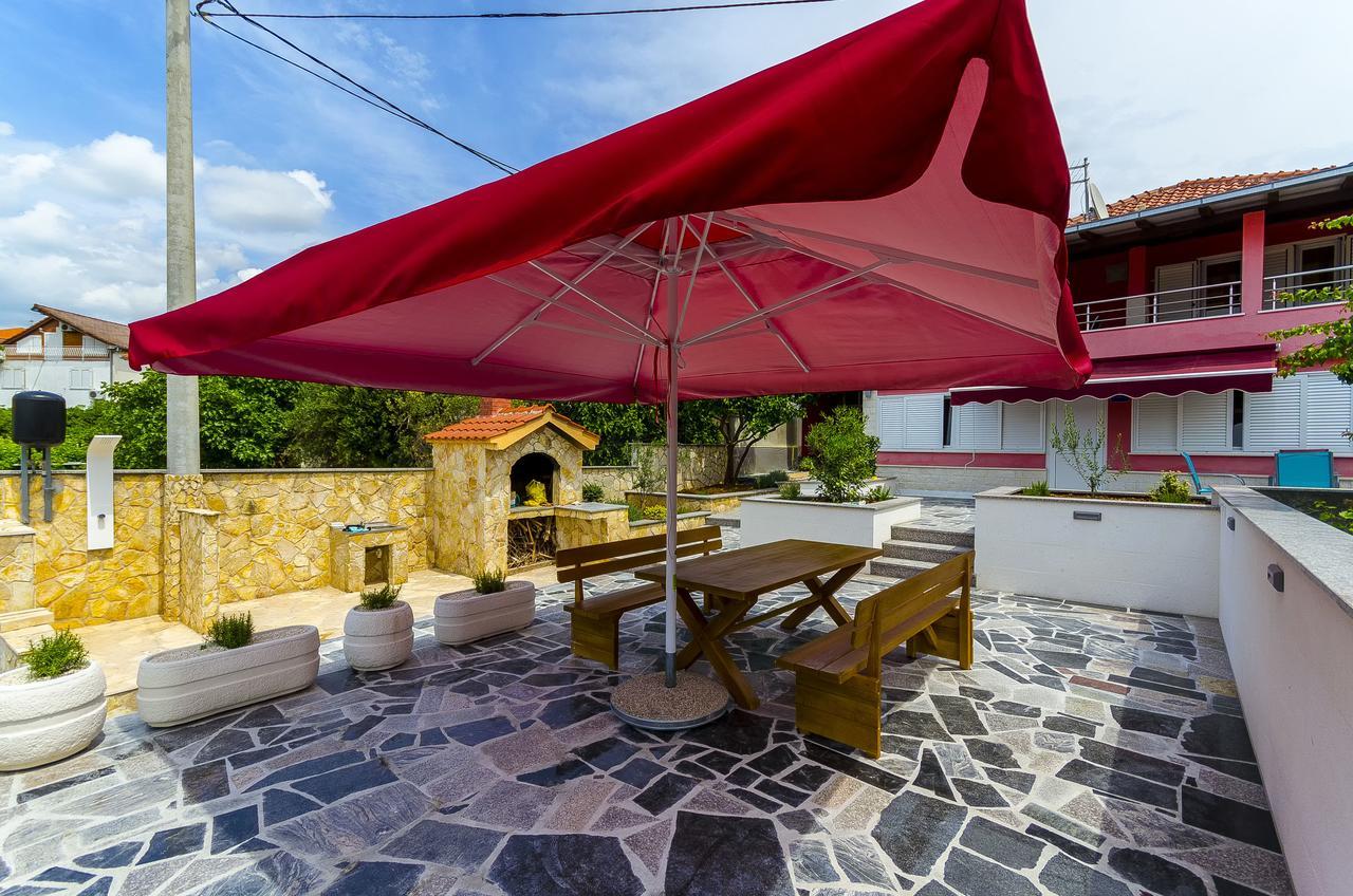 Apartments Karlo Trogir Exterior foto
